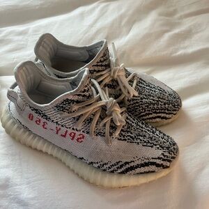 yeezy 350 zebra  size 5.5